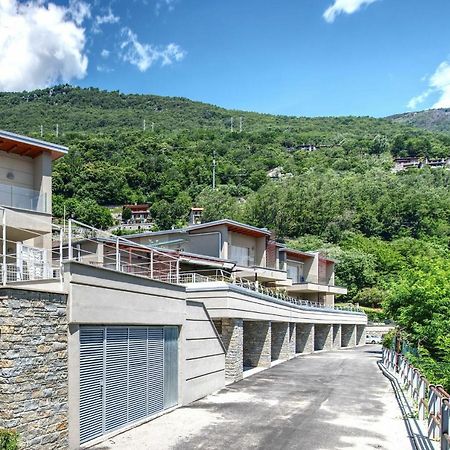 Yellow Lake View By Halldis Gera Lario Exterior photo