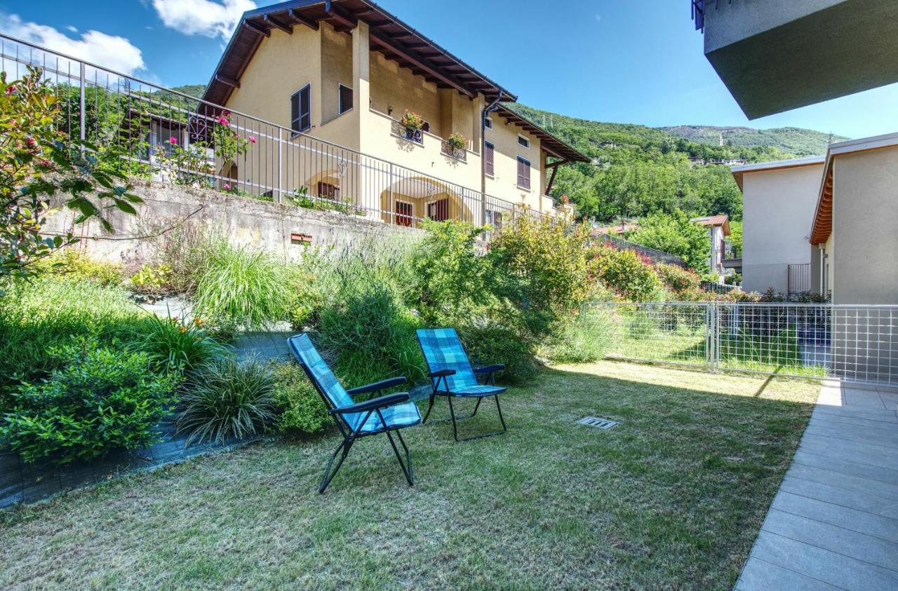 Yellow Lake View By Halldis Gera Lario Exterior photo