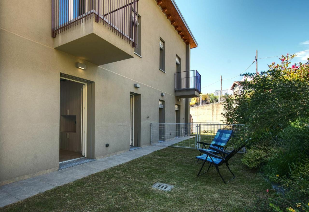 Yellow Lake View By Halldis Gera Lario Exterior photo